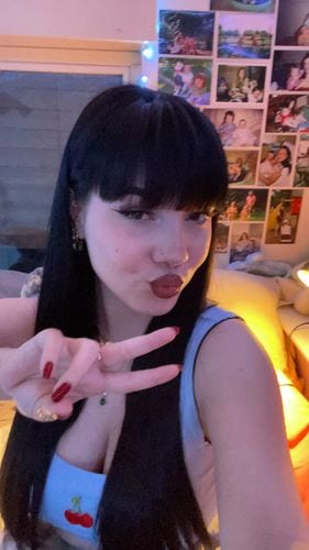 Emily OnlyFans nuoret 4